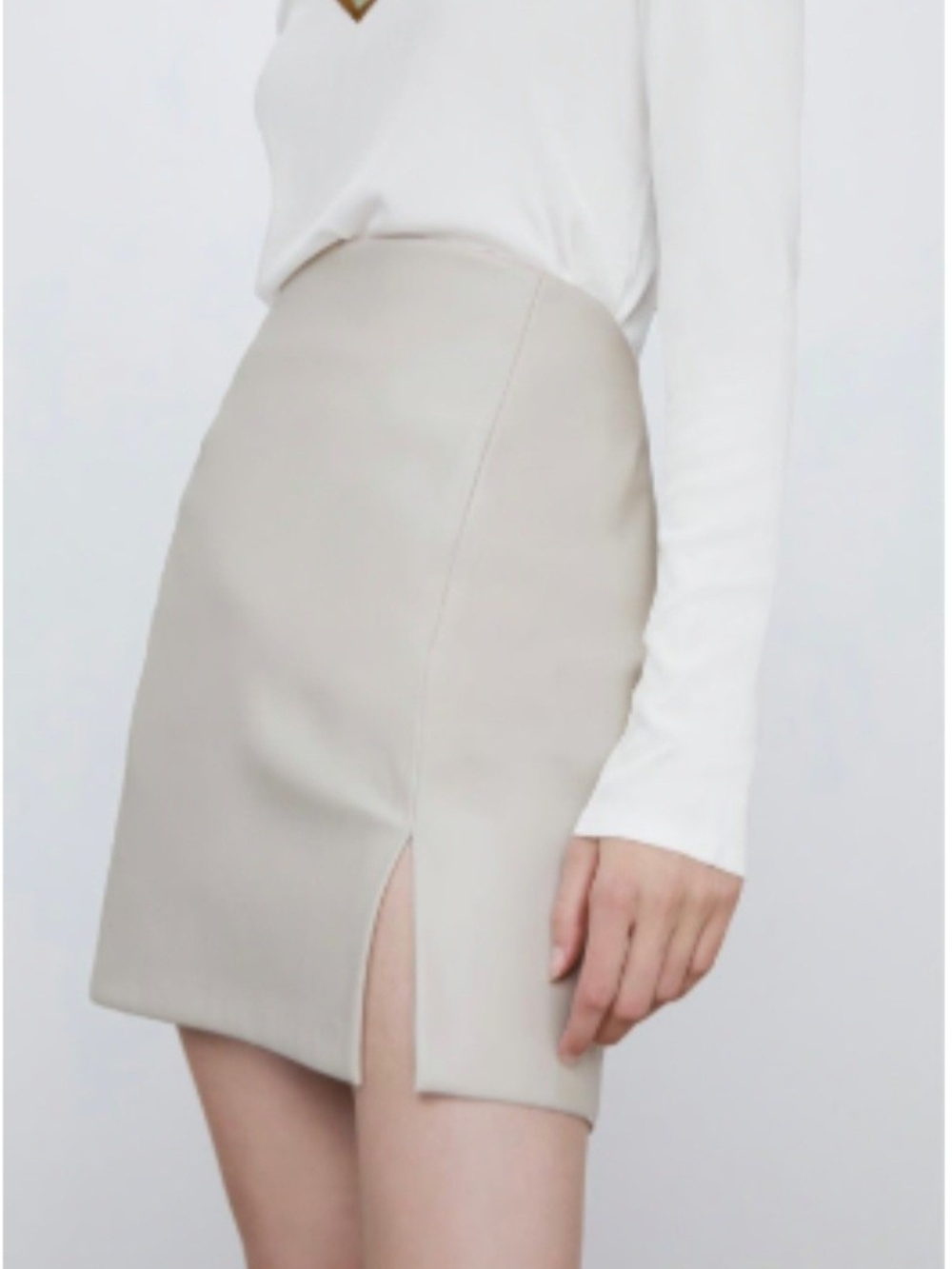 Zara Light Cream High-Rise Faux Leather Mini Skirt with Front Slit Size S